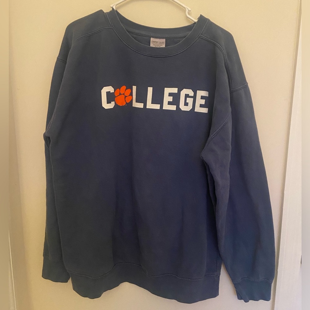 Clemson College Comfort Colors Sweatshirt | Navy | Large